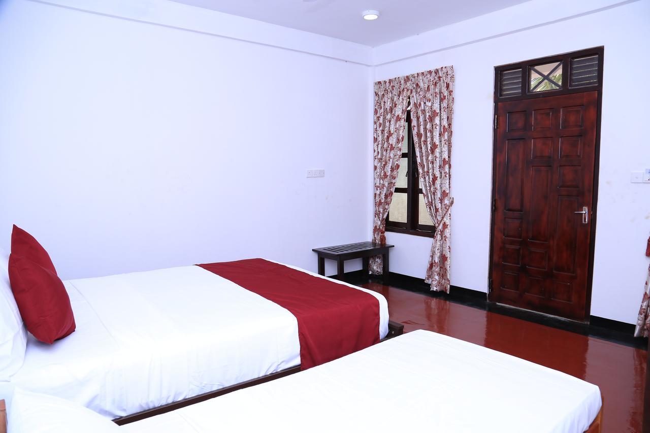 Crescent Sea Resort Nilaveli Ngoại thất bức ảnh