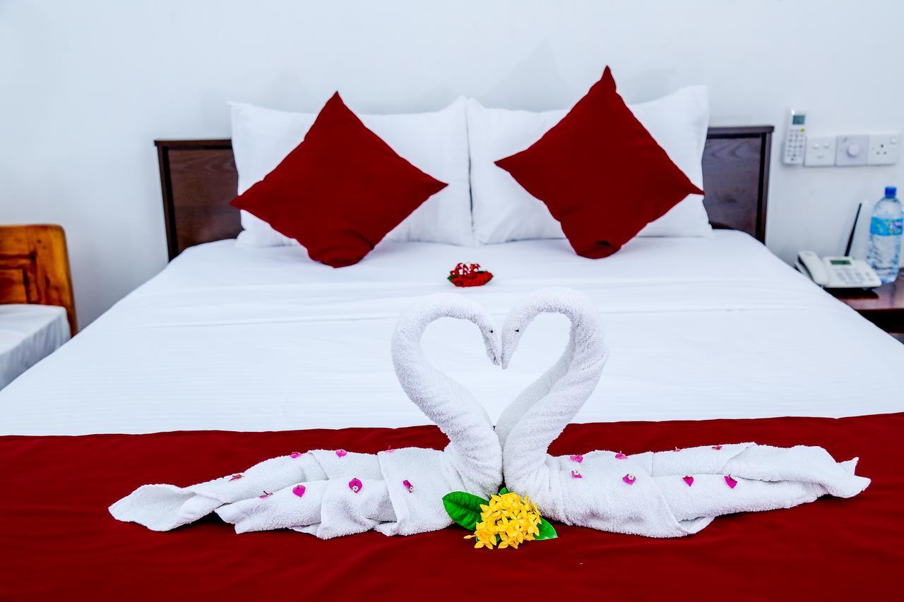 Crescent Sea Resort Nilaveli Ngoại thất bức ảnh