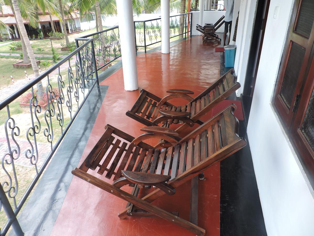 Crescent Sea Resort Nilaveli Ngoại thất bức ảnh