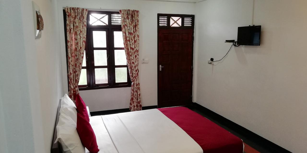 Crescent Sea Resort Nilaveli Ngoại thất bức ảnh