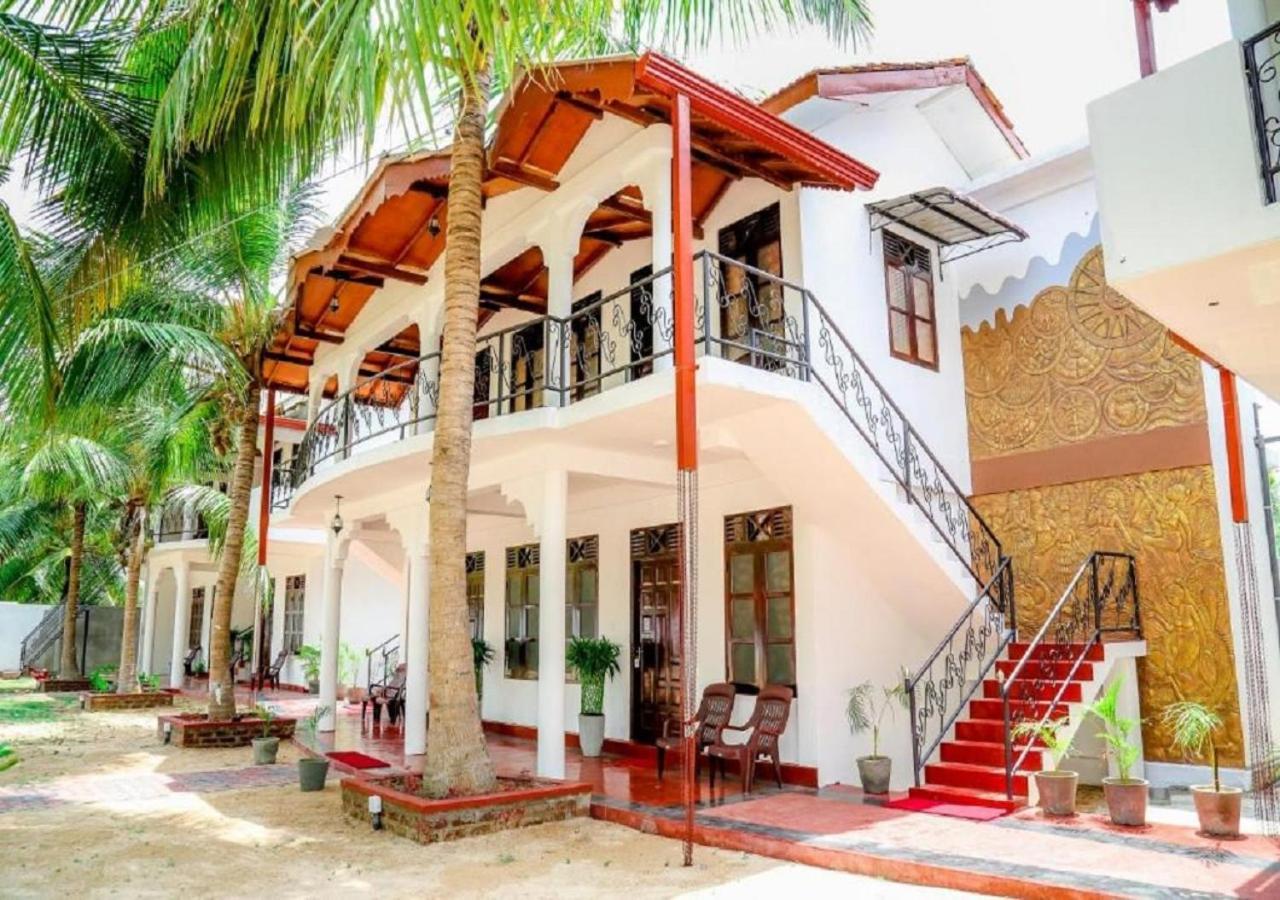 Crescent Sea Resort Nilaveli Ngoại thất bức ảnh