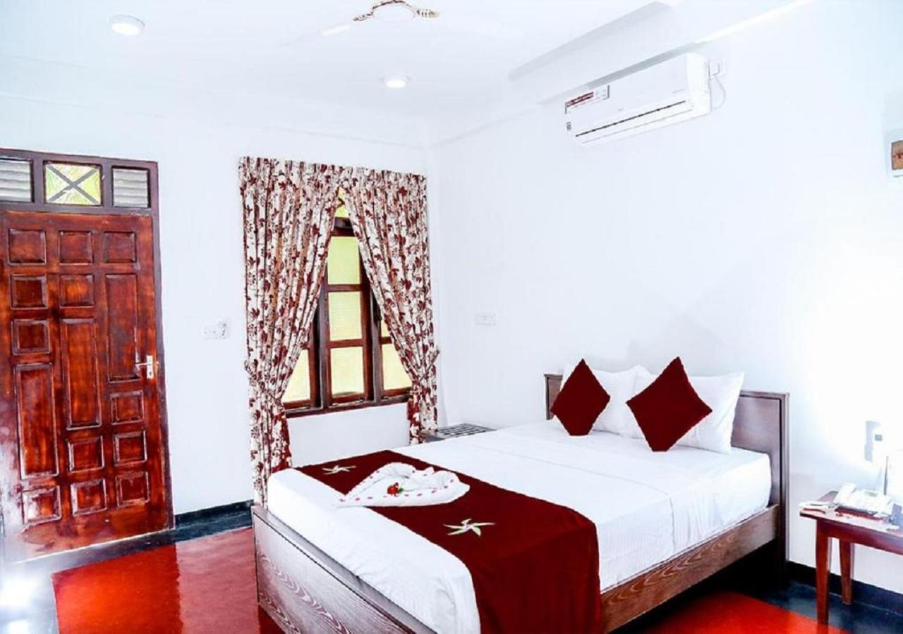 Crescent Sea Resort Nilaveli Ngoại thất bức ảnh