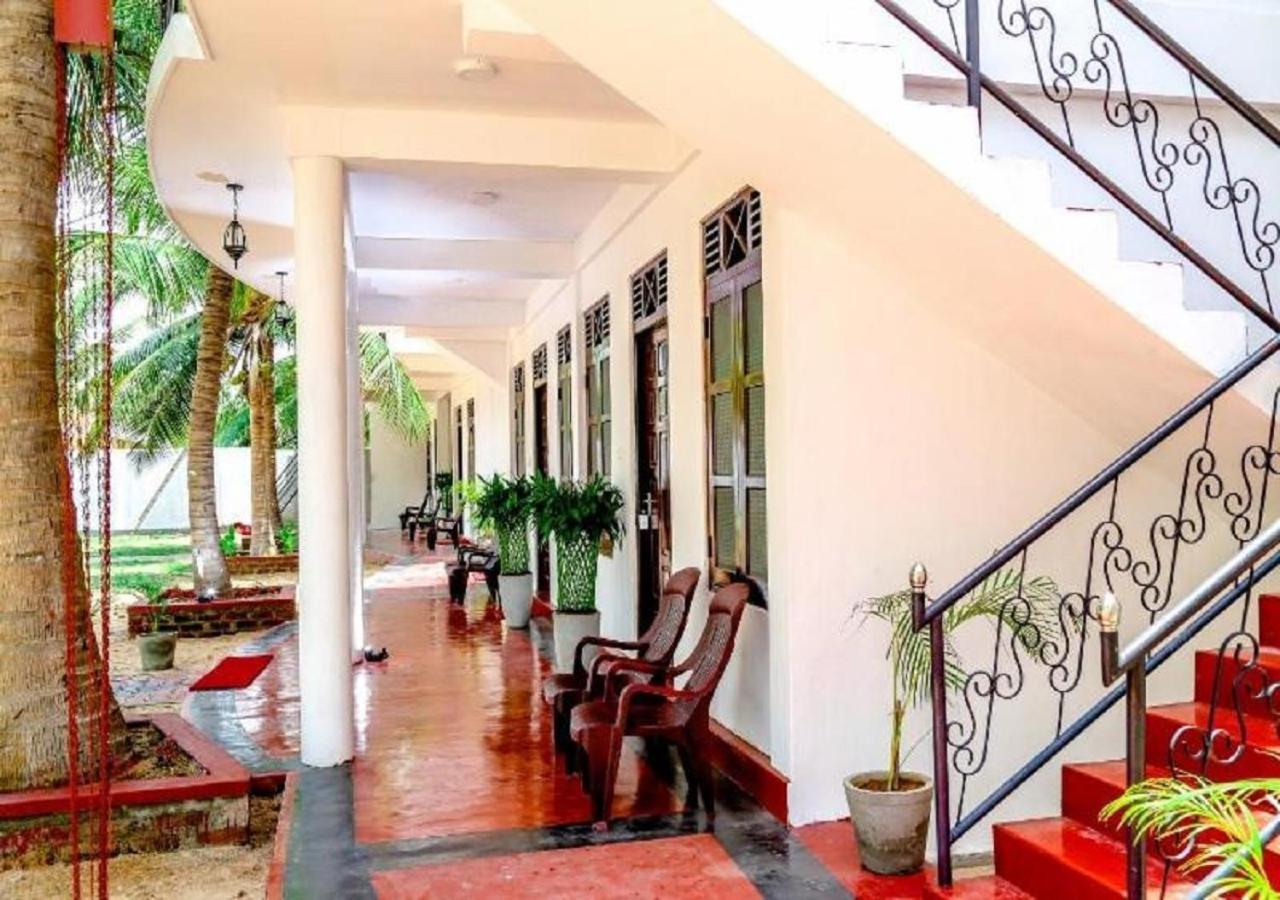 Crescent Sea Resort Nilaveli Ngoại thất bức ảnh